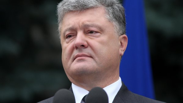 Президент обурений, що на Україні є особи, які вважають винним у розв'язанні війни на Донбасі офіційний Київ