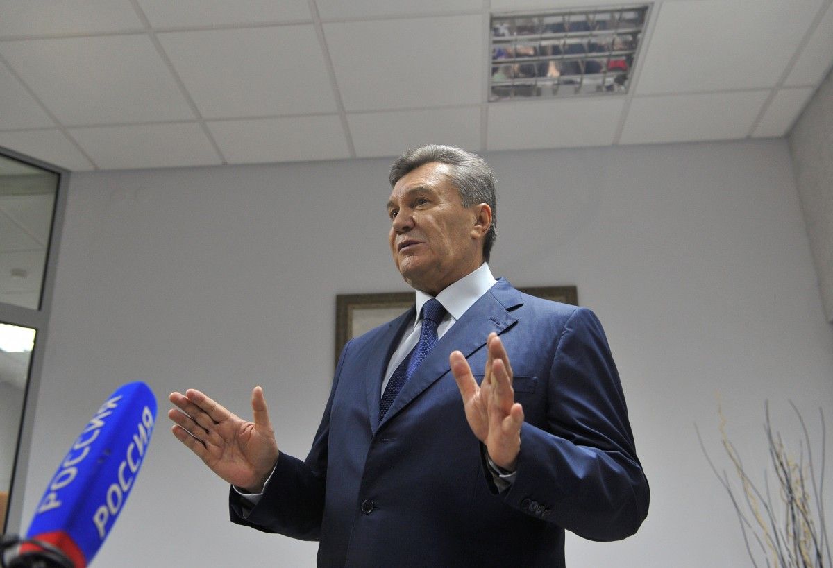 Янукович подав позов до центру з надання безоплатної вторинної правової допомоги та просить суд звільнити його від послуг безкоштовних адвокатів