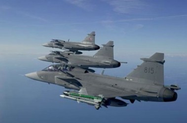 8 квітня 2011, 2:06 Переглядів:   Для участі в операції проти Каддафі Швеція виділила вісім винищувачів JAS 39 Gripen, фото з сайту fmv