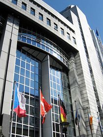 Головна будівля Європарламенту в Брюсселі, фото: Павло Новак, Архів Чеського Радіо   - Знаєте, я дуже багато думала на цю тему