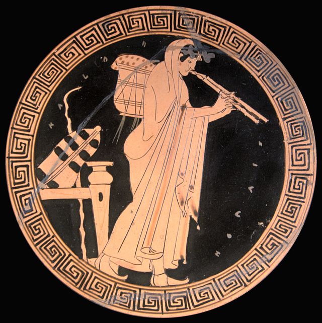 Про принесення хорового співу з Криту згадується також в «Іліаді» Гомера