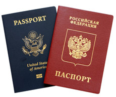 Стати громадянином іншої країни можна в ряді випадків, але найбільш поширений варіант - переїзд росіянина на ПМЖ в іншу державу