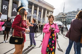 Я получаю значок и ее извинения с раздражением