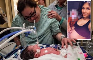 Девушка, 13 лет, умирает после того, как загадочный мужчина в машине бросает ее возле больницы   Захватывающая картинка показывает 'улыбку над утробой' над младенцем 'она вырвалась из мертвого подростка'   Мрачные глаза мая колеблются на грани после того, как Андреа Лидсом уходит из-за фиаско Брексита   Малыша убили после того, как он положил зарядное устройство в рот, когда он был подключен к стене