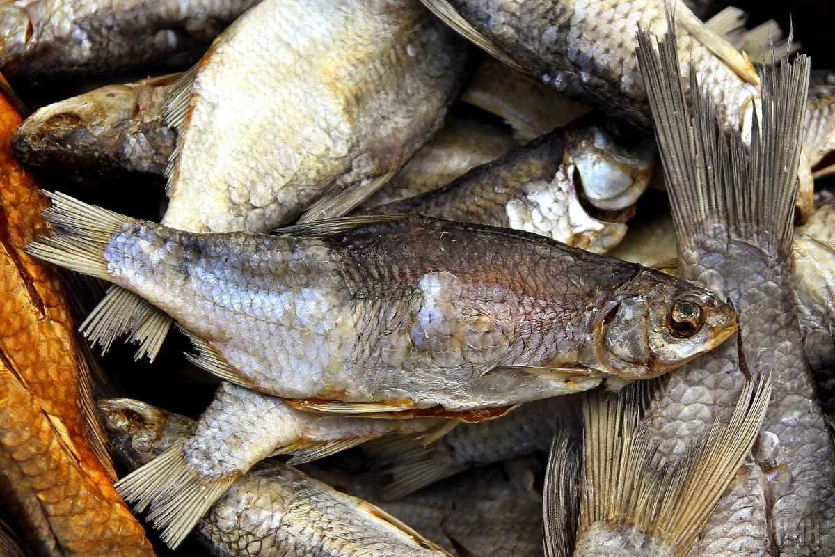 У кожного другого хворого першими проявами ботулізму можуть бути короткочасні симптоми загальної інфекційної інтоксикації