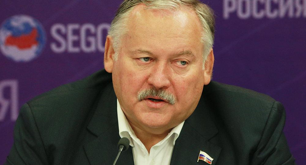 Зокрема, в Києві продовжує роботу Товариство з обмеженою відповідальністю «Росукрконсалтінг»