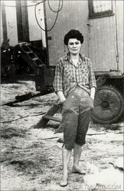 Дружина Мілаєва померла при пологах, і, цілком можливо, дуже чуйна донька вже став видним партійно-радянським працівником Леоніда Брежнєва захопилася імпозантним чоловіком з трагічною особистої долею