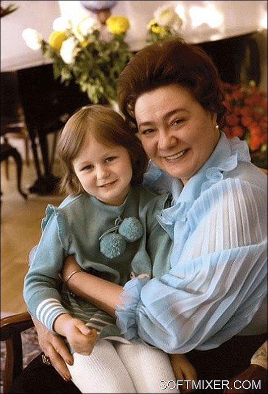 У рідкісних інтерв'ю на схилі років Брежнєва, підсумовуючи своє життя, говорила: «Я тільки любов'ю займалася»