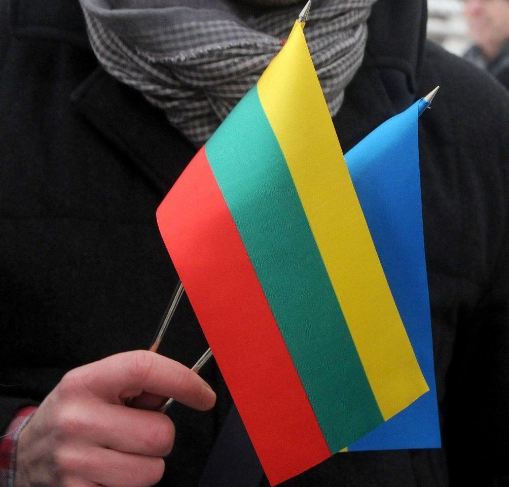 За останньою інформацією російські служби затримали три судна зі складу корабельної групи Військово-Морських Сил ЗС України