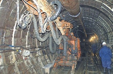 2 лютого 2011, 10:23 Переглядів:   Метробудівці займаються тільки відкачуванням води з тунелів