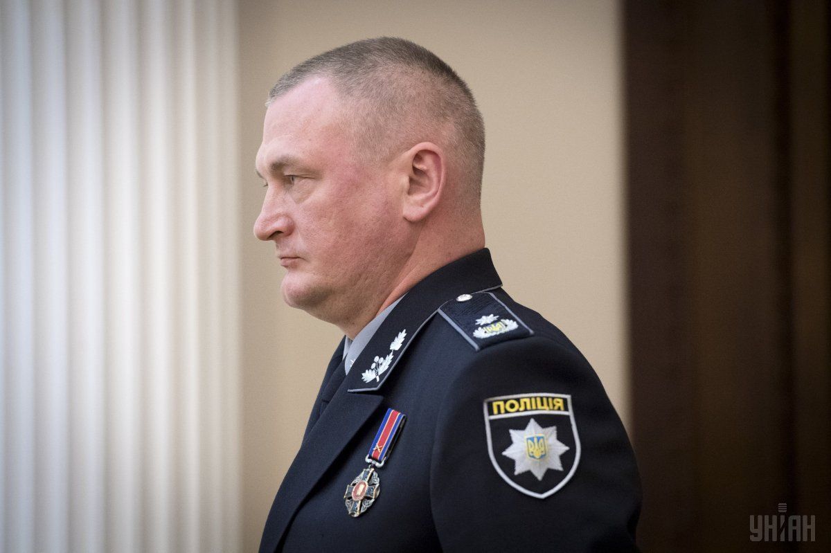 За словами Князєва, за минулий рік майже 1,5 тисячі поліцейських постраждали під час забезпечення безпеки учасників масових заходів, зокрема в рамках проведення судових засідань