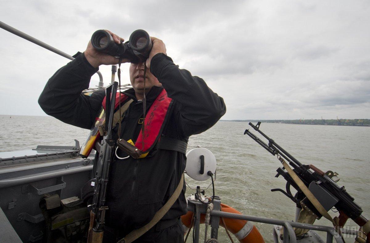 Росіяни досі не відмовляються від своєї ідеї забезпечити повідомлення з Кримом через Україну, зазначив експерт