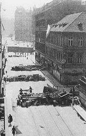 Прага на початку травня 1945 р   - Власов справедливо, з моєї точки зору, вважав що, по-перше це призведе до втрати часу