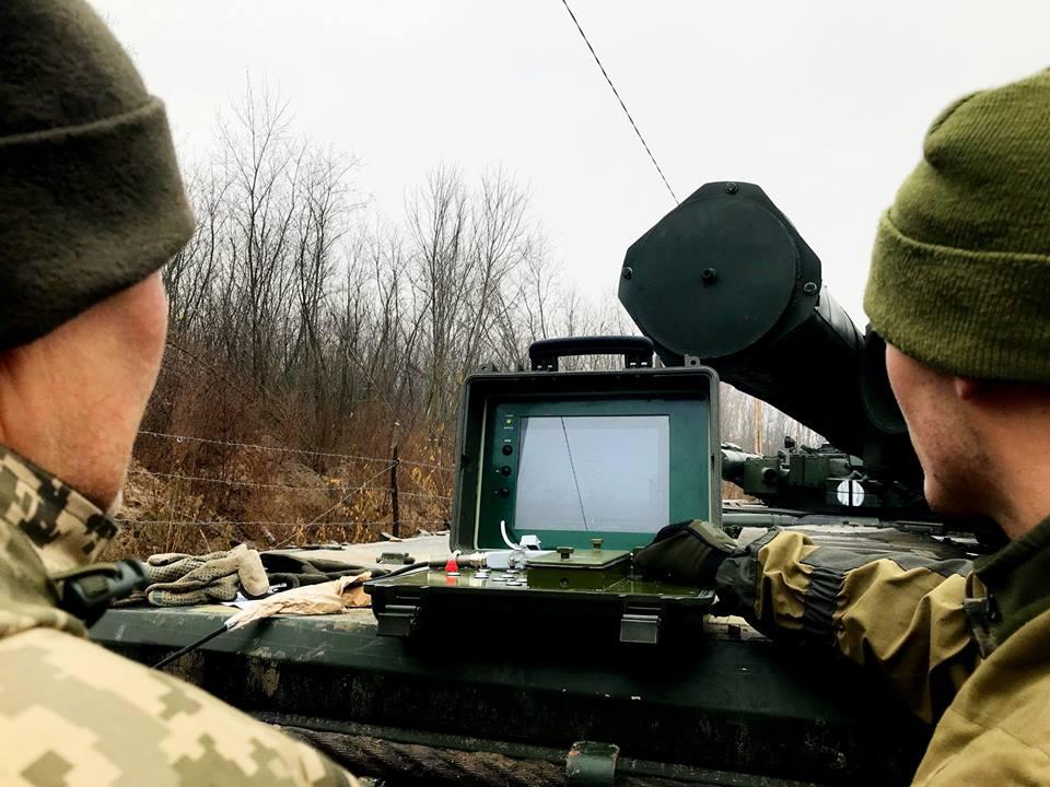 Військовослужбовці відпрацьовують елементи висадки повітряного десанту, здійснення авіаудару по морських цілях за підтримки авіації, знищення умовного противника силами артилерії і проведення деблокуючих дій умовного противника вздовж морського узбережжя