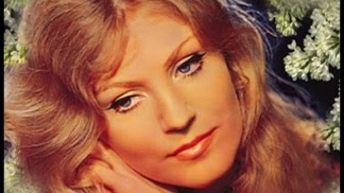 Вона користувалася величезною популярністю в Радянському Союзі, її пластинки миттєво розкуповувалися, а голос заворожував