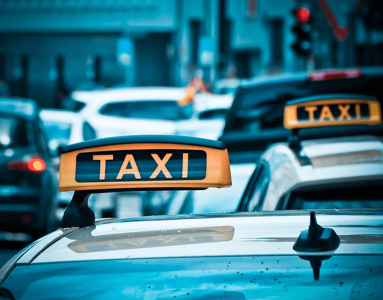 Фіксована вартість поїздки і зручна оплата різними способами