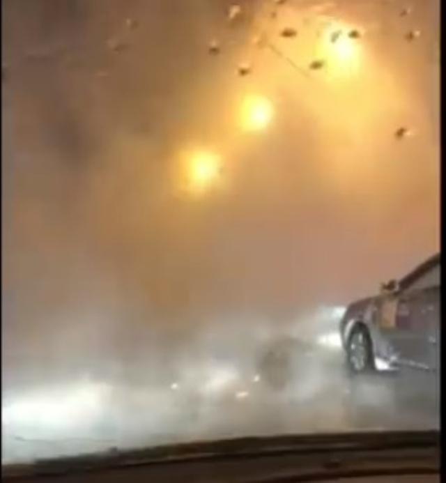 В результаті аварії на дорозі утворилася яма глибиною три метри