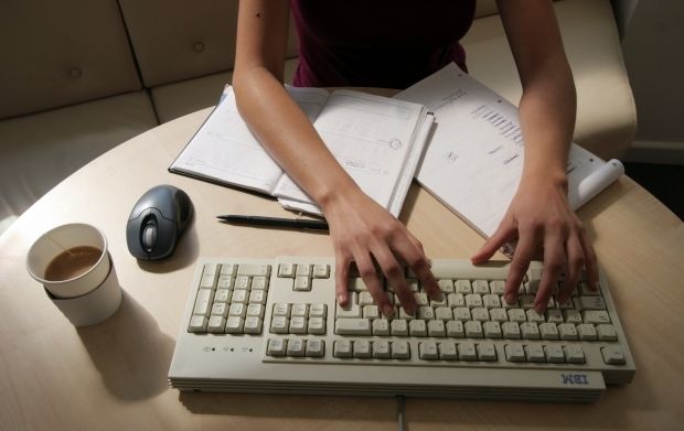 Втім, дехто починає відставати у виконанні своєї роботи