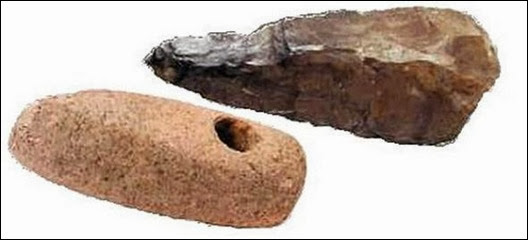 Гострий скол сокири забезпечував не простий удар, а проникнення, чітко позначивши рубаючу сторону