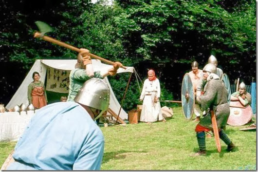 Взагалі, пробивна сила сокири дуже велика