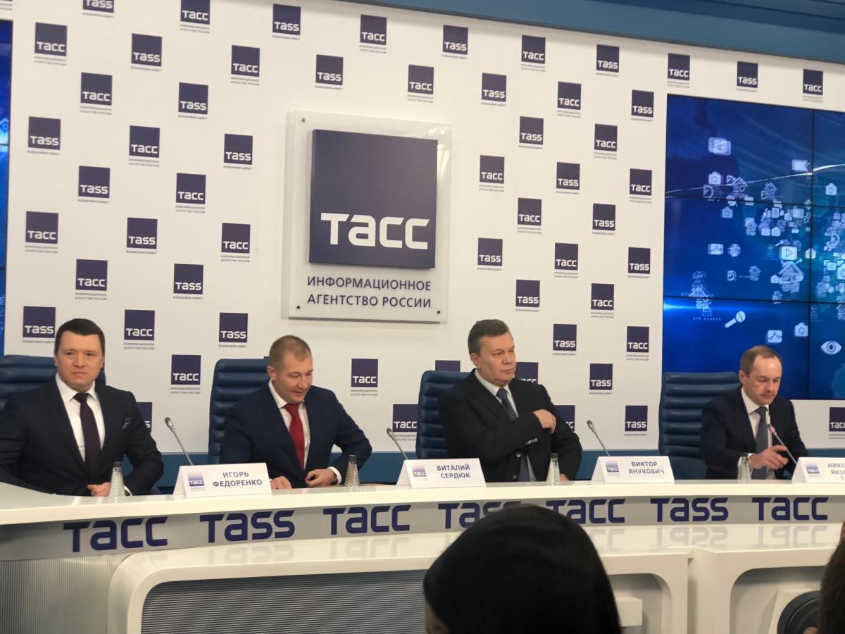 Побіжний екс-президент України Віктор Янукович не відповів прямо на питання про своє повернення в Україну