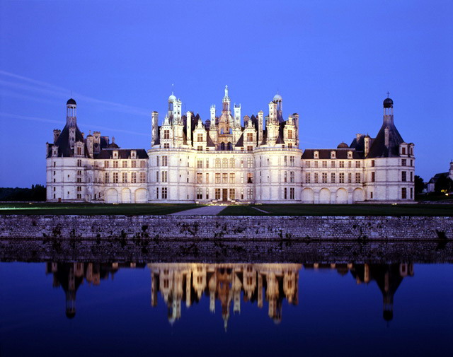 ПАРИЖ :: Шамбор   Ось він - один з найпрекрасніших ренесансних замків Долини Луари