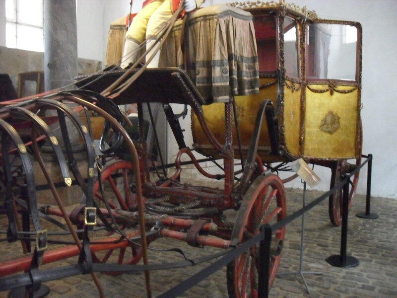 Вона прославилася тим, що була використана для весільної церемонії Королеви Маргарити і принца-консорт Генріха в 1967 році (на козлах, до речі, манекен):