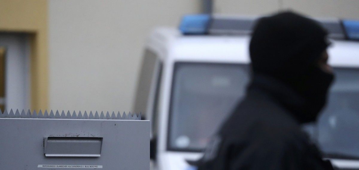 9:29, 12 березня 2018   світ   5969   Злочинці особливо активні в сфері охоронного бізнесу і часто працюють викидайлами в нічних клубах, де мають можливість контролювати наркоторгівлю і займатися рекетом