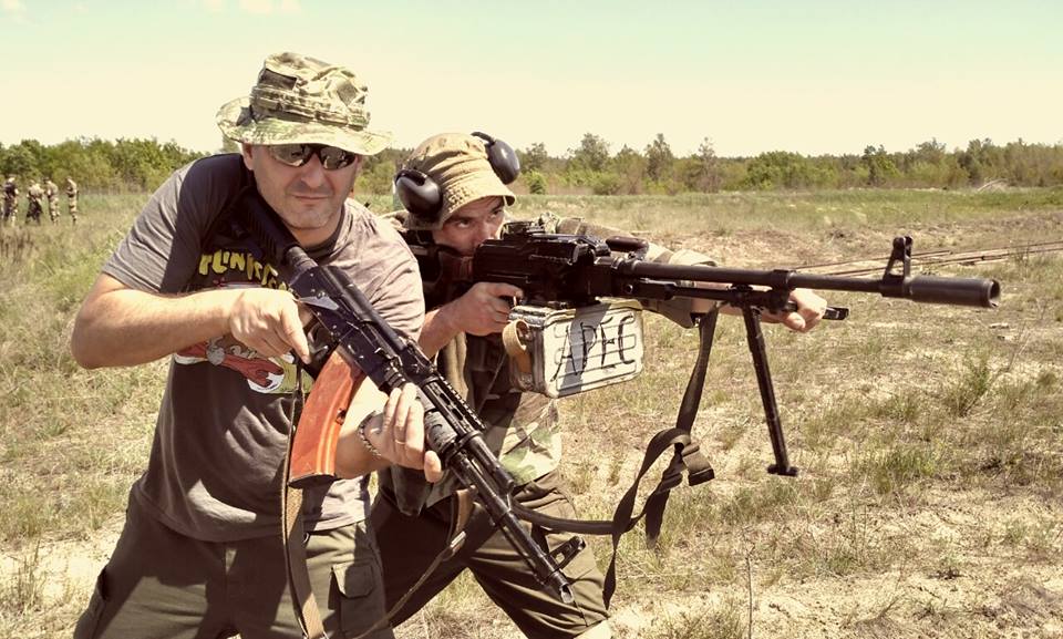 Воно відсутнє, так як сержантам не довіряють