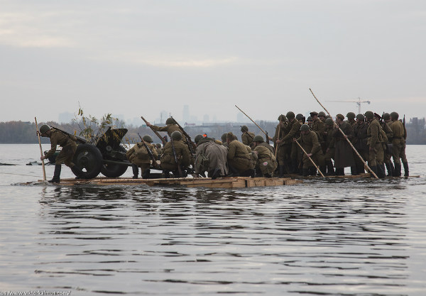 На Лютізькому німці агресивно контратакували, але Червона армія навіть трохи розширила плацдарм
