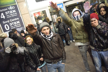 крадені фотографії   Зіткнення на Манежній, «Булгарія», кабінет Суркова, гей-парад в Берліні, зомбі, закриття Черкізовського ринку, Курбан-байрам, битва подушками, пам'ятник Трахтенбергу, Грибоєдовський ЗАГС, вчення Кантемировской танкової дивізії, білий козеня і багато іншого