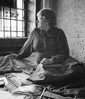 Валерія Новодворська Не виключаю, що радники президента могли прочитати колись цей шматок з автобіографії Буковського: тепер адже сидять за політичну позицію відносно небагато, але страх сидить в кожному