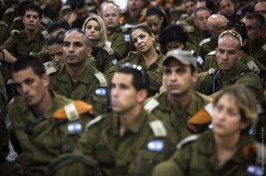 У Білорусі термінова служба в армії поки залишається суто чоловічим покликанням