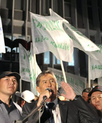 опубліковано 24/07/2009   Минулі в четвер 23 липня вибори президента Киргизії визнані такими, що відбулися