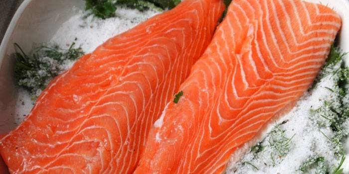 Подавати на бутербродах, канапе, тарталетках