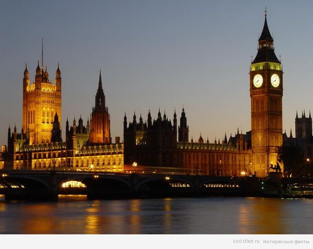 Під стать йому встановлено і маятник вагою в 300 кг і довжиною майже 4м