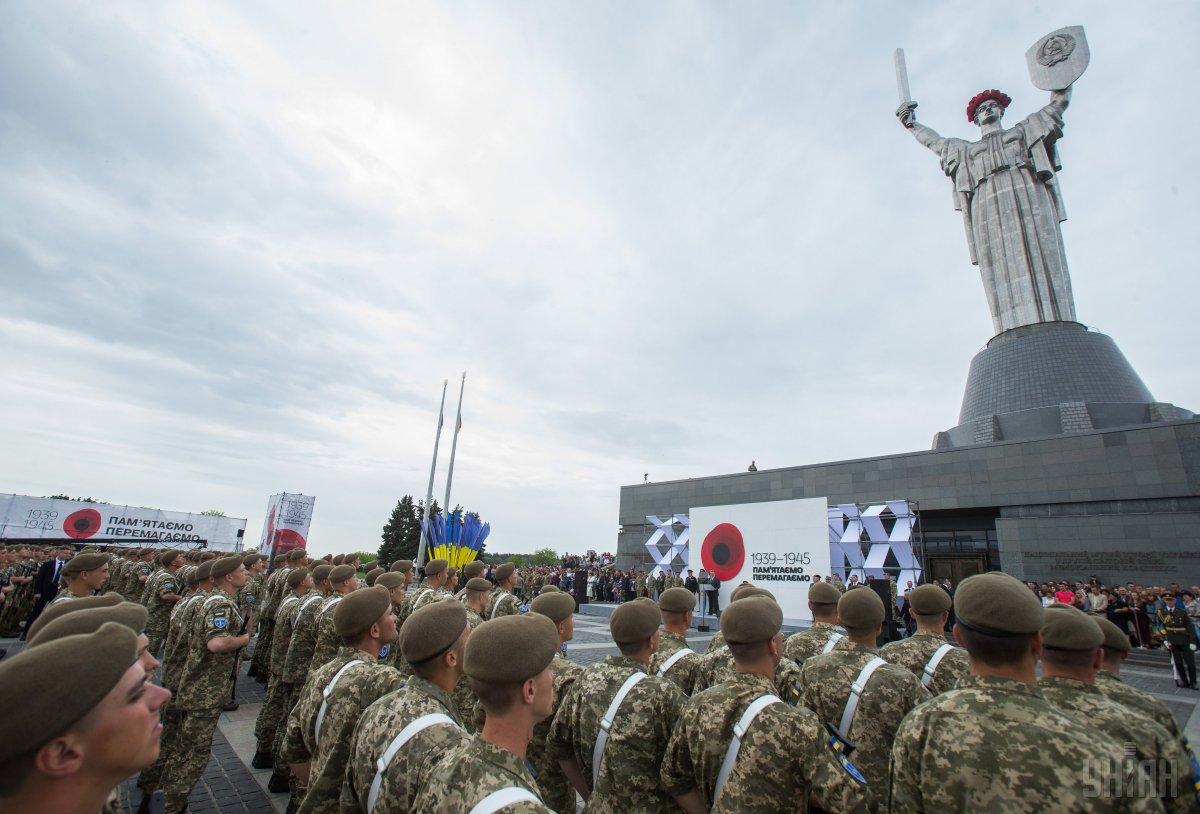 Станом на 13 годину в понад тисячу масових заходів взяли участь 365 тисяч громадян