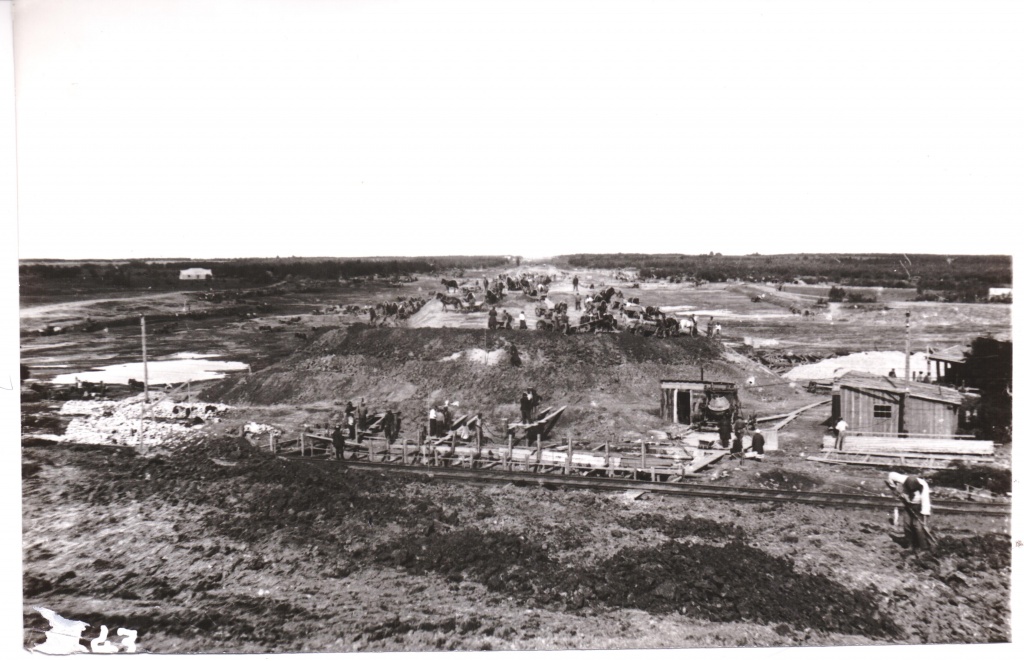 Працювали тут і вільнонаймані з навколишніх сіл