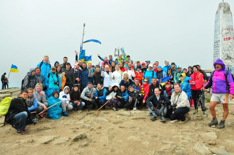 Щасливі мандрівники на Говерлі