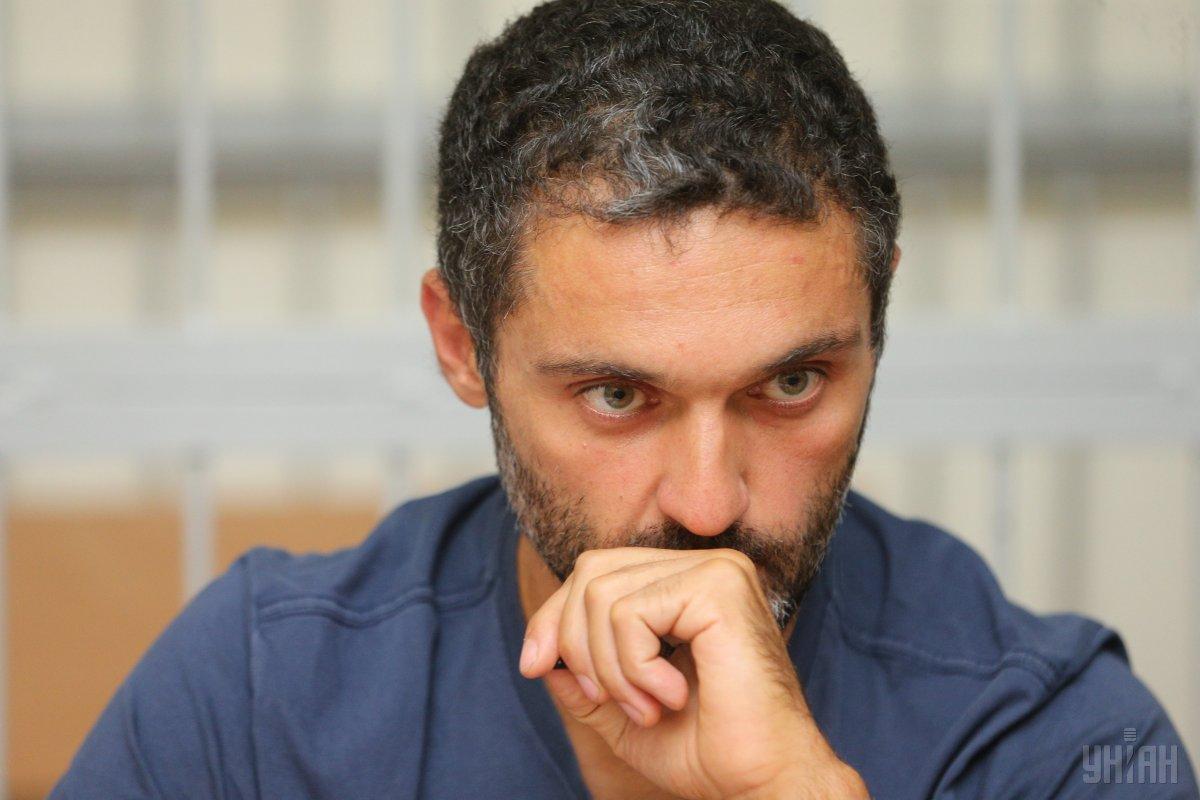 Адвокат повідомив, що на цей раз колишнього першого заступника голови правління ВАТ «Укргазвидобування» Олексія Тамразова затримали в рамках розслідування кримінальної виробництва, пов'язаного з діяльністю злочинної організації на чолі з колишнім президентом Віктором Януковичем