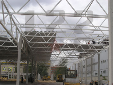 Антикорозійний захист металоконструкцій є двухкомпонентное покриття на основі грунту і емалі