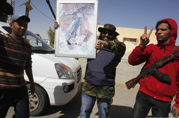 Агенство «Аль-Джазіра» повідомило, що тіло колишнього лівійського лідера Муаммара Каддафі було таємно поховано