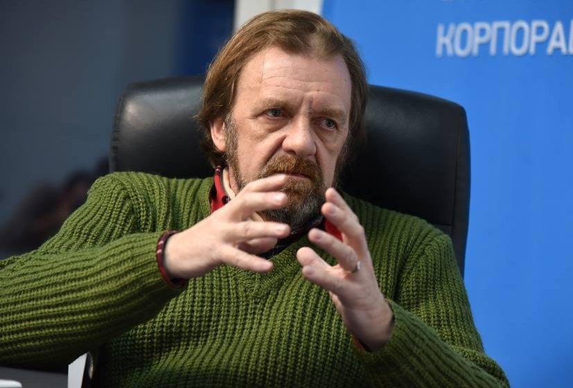 Адже це призвело до того, що в кримських портах суттєво поменшало іноземних кораблів, констатує в розмові з Укрінформом експерт з питань судноплавства в Чорному морі, голова наглядової ради Фонду Майдан закордонних справ, головний редактор інтернет-порталу BlackSeaNews Андрій Клименко