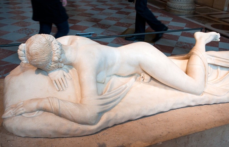 Тут у всій красі підносять себе древній Схід, Греція, Рим і Етрурія, скульптурні композиції та знамениті статуї, мистецтво Ісламу, графічне і образотворче мистецтво і розрізнені предмети, що представляють інтерес