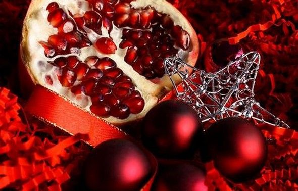 Гранат в Греції вважається символом достатку, родючості та удачі