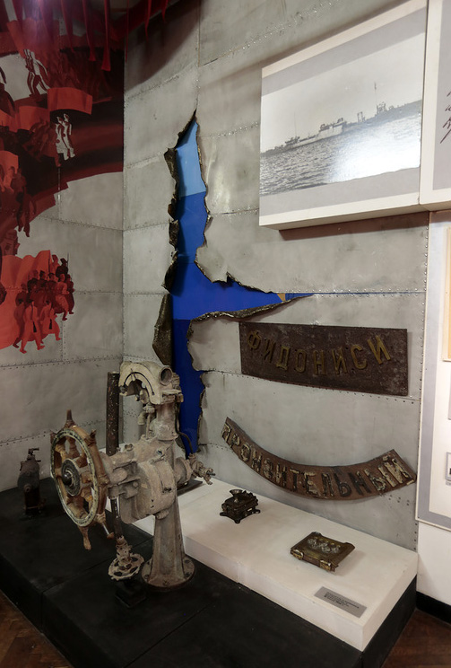 Суворовська, 13);   меморіальний комплекс «Долина смерті»   ;   меморіальний комплекс «Героям громадянської війни і Великої Вітчизняної війни 1941 - 1945 років» (відомий як меморіал   «Рубіж оборони»   );   «Мала земля»   , При якому відкрито меморіальну експозицію «Зброя та бойова техніка періоду Великої Вітчизняної війни» (   музей військової техніки   )