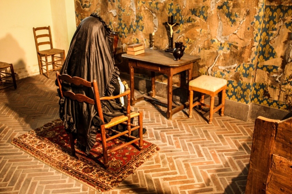 Причому передбачені каземати були декількох видів