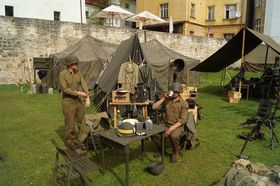 Фото: Мілош Турек, Чеське радіо - Радіо Прага   Потрібно сказати, що виглядає цей табір дійсно ефектно - на якийсь момент навіть починаєш сумніватися, в якому ти перебуваєш часу