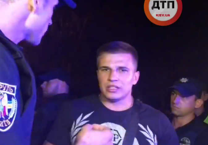 За даними поліції, водій знаходився в стані алкогольного сп'яніння і вже був позбавлений водійських прав