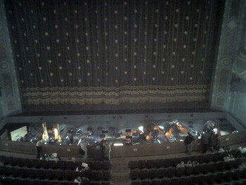 забралися з нашого партеру наверх, подивитися